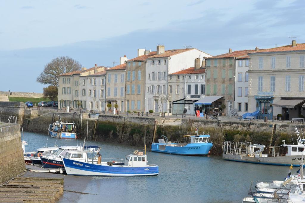 Bed and Breakfast Le Corps De Garde Saint-Martin-de-Ré Exterior foto